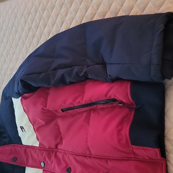 TOMMY HILFIGER PUFFER FUR HOODIE JACKET (color is way vivid n person) - Picture 5 of 11